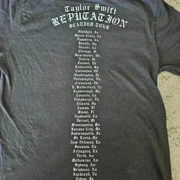 Taylor Swift Women's Gray Reputation Tour Fitted Short Sleeve Tee S - Picture 9 of 14